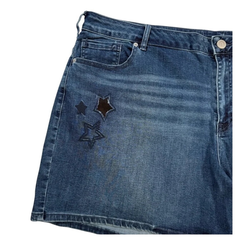 Venezia Lane Bryant Star Patch Denim Shorts Blue Medium Wash Plus Size 28 - Picture 2 of 4